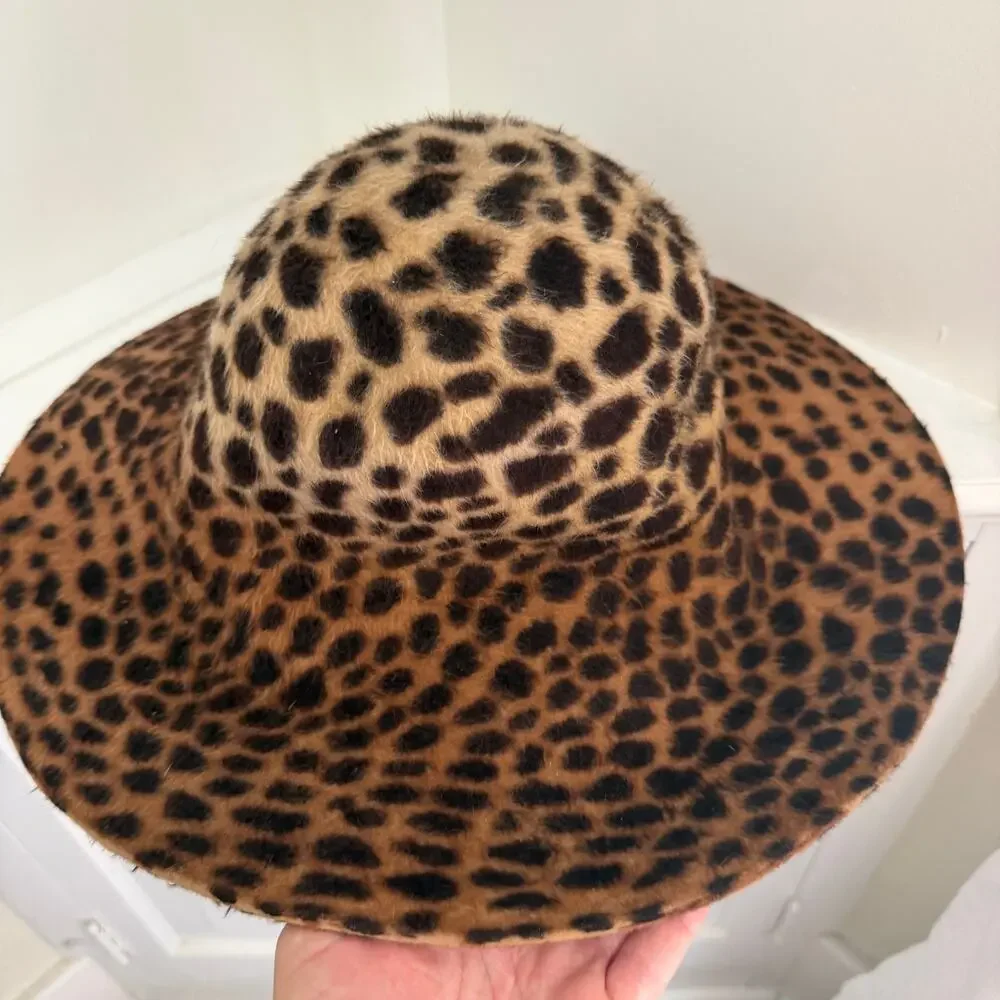 RARE Vintage Kangol Wide brim Leopard hat